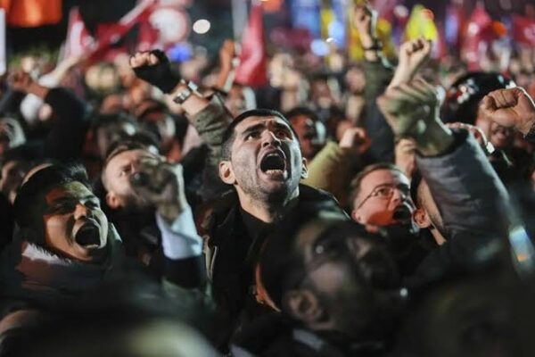 Turkey: Thousands of Citizens have Taken to the Streets in Protest