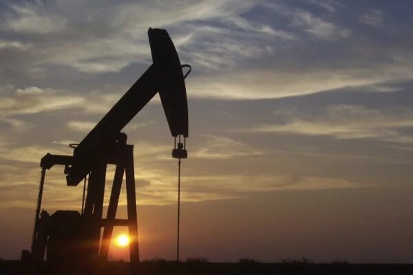 Pakistan Considers US Oil Imports: A Strategic Shift to Balance Trade and Navigate Global